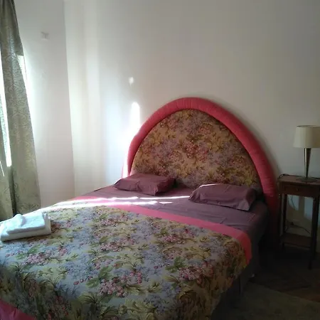 Via Atheneo Boutique