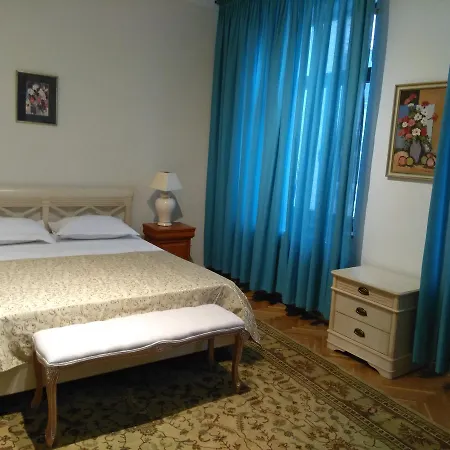Via Atheneo Boutique Bed & Breakfast Bucharest