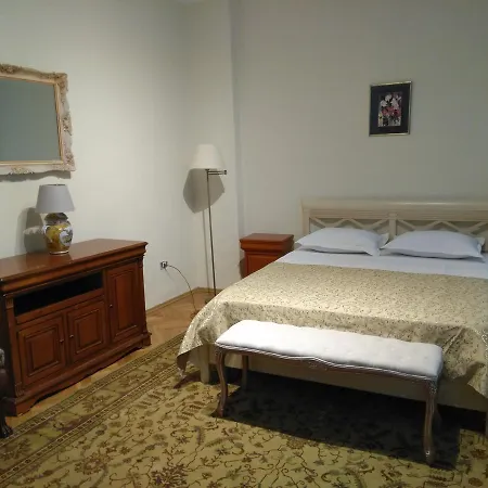 Via Atheneo Boutique Bed & Breakfast Bucharest