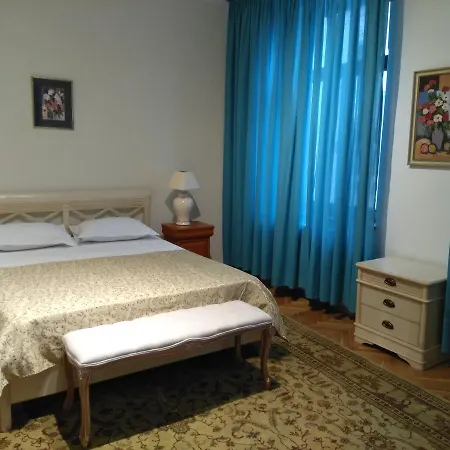 Via Atheneo Boutique Bed & Breakfast Bucharest